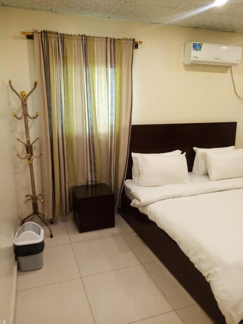 Elet Business Hotel Карачі Екстер'єр фото